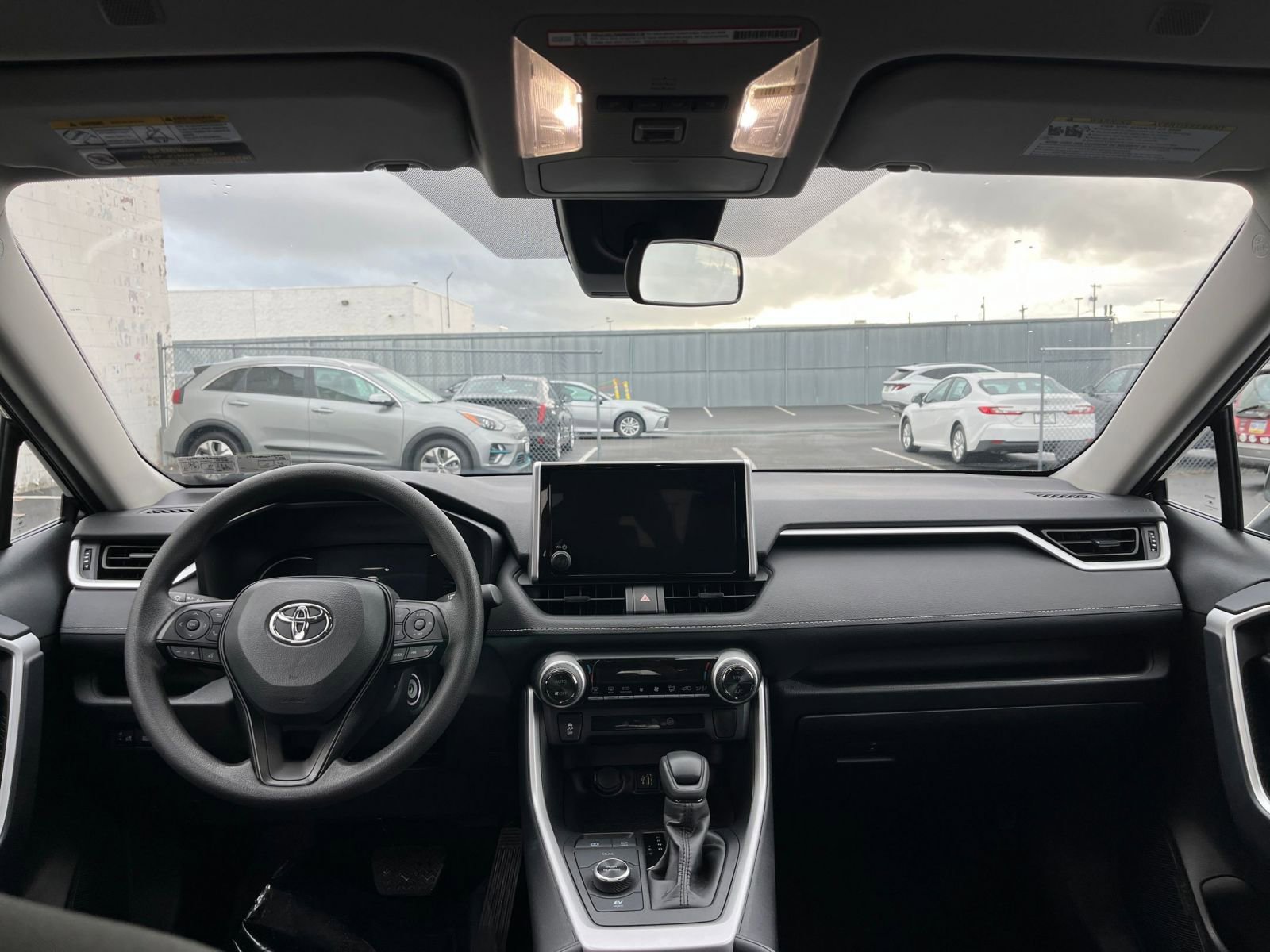 Thumbnail: 2025 Toyota RAV4 - 32