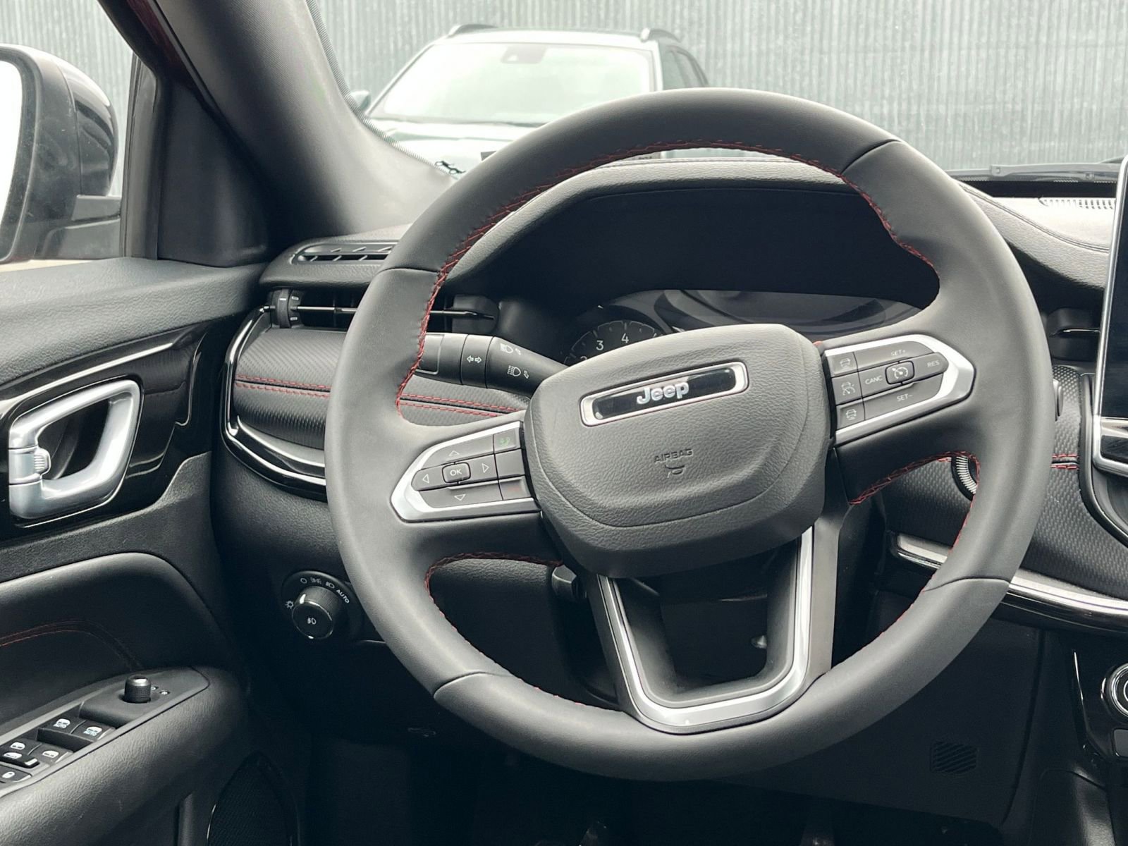 Thumbnail: 2025 Jeep Compass - 27