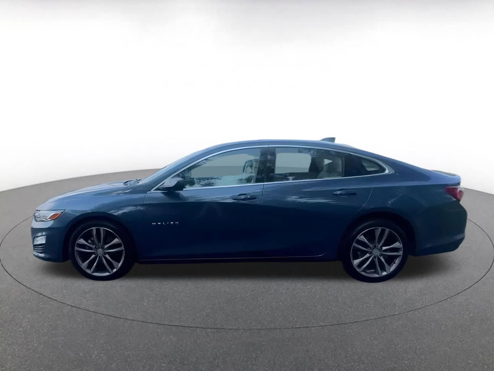 Thumbnail: 2024 Chevrolet Malibu - 8