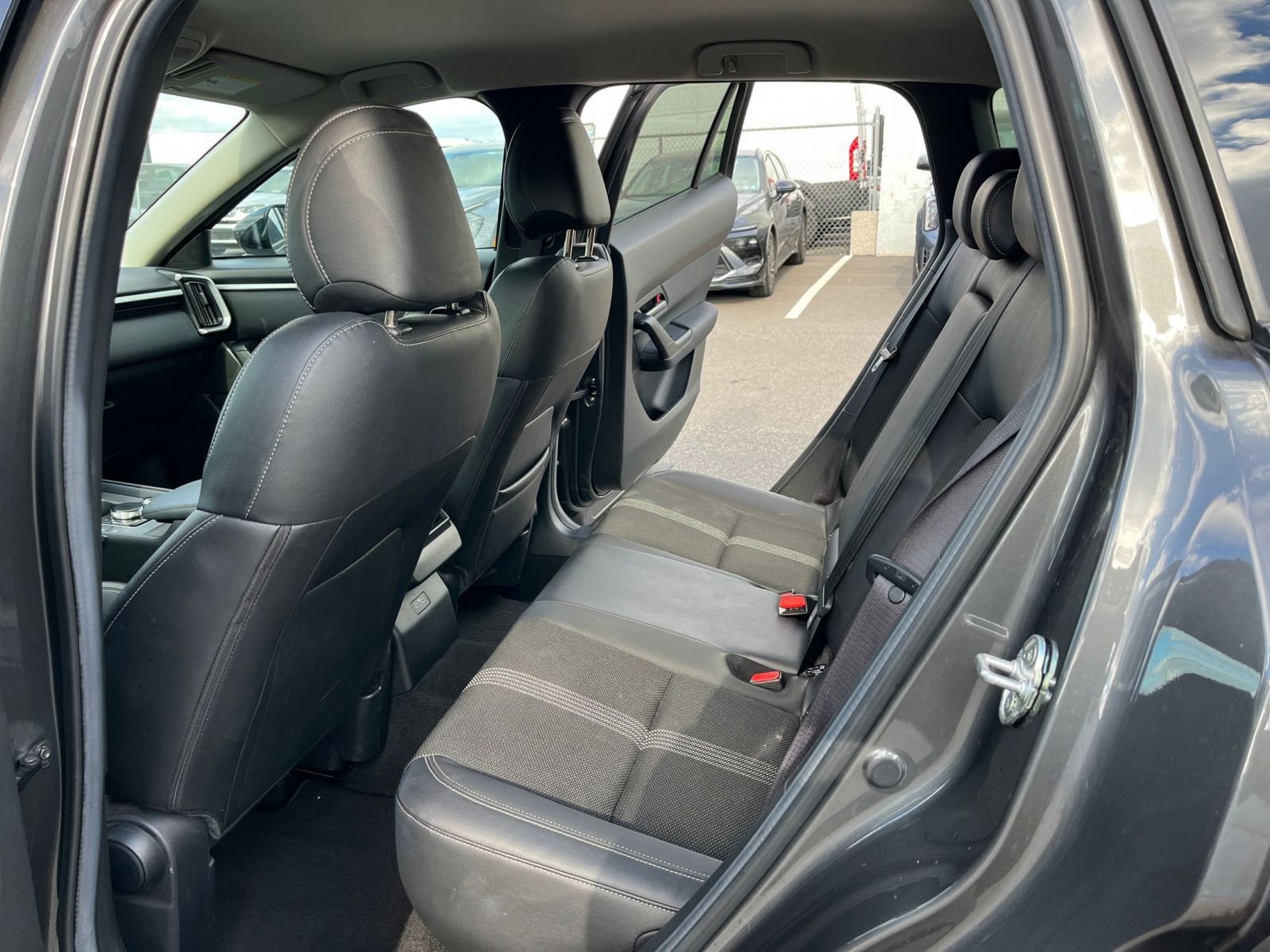 Thumbnail: 2025 Mazda CX-50 - 25