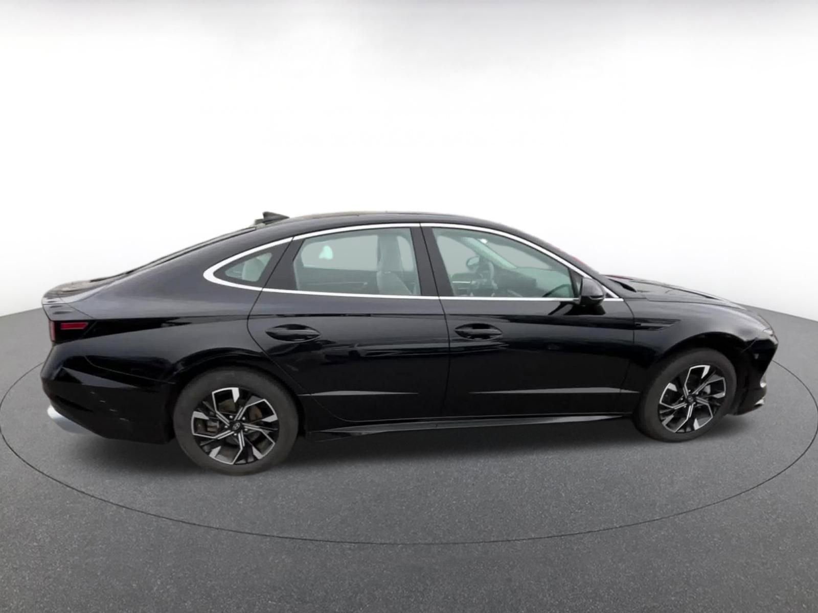 Thumbnail: 2025 Hyundai Sonata - 16