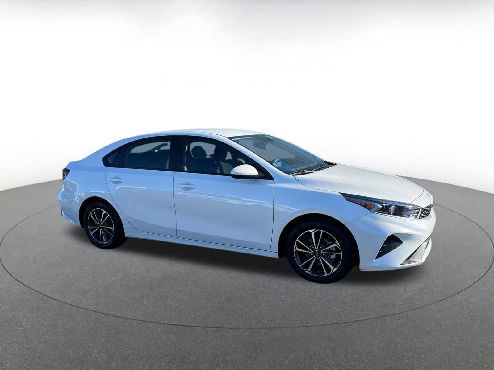 Thumbnail: 2024 Kia Forte - 1