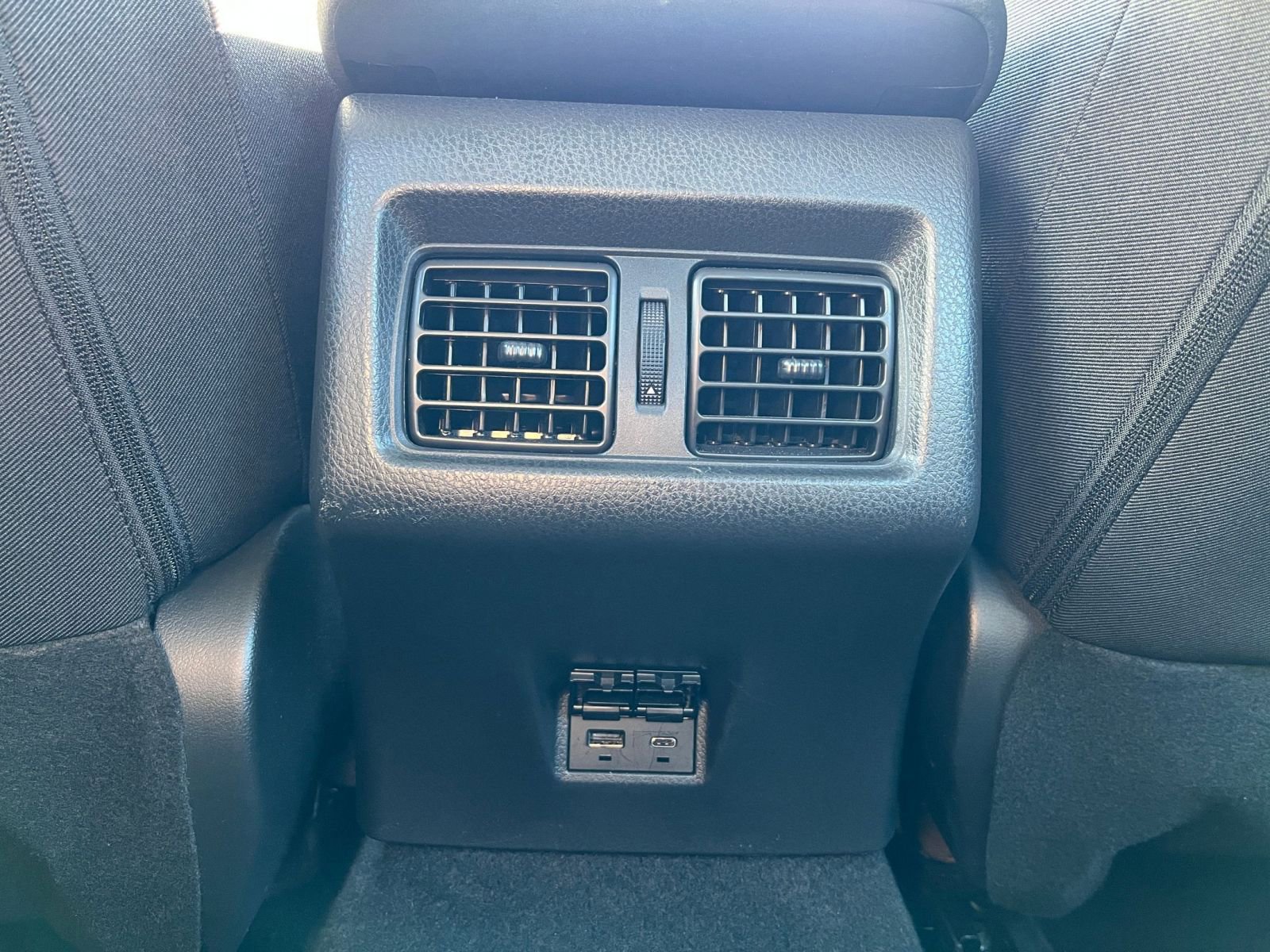 Thumbnail: 2025 Toyota Camry - 23