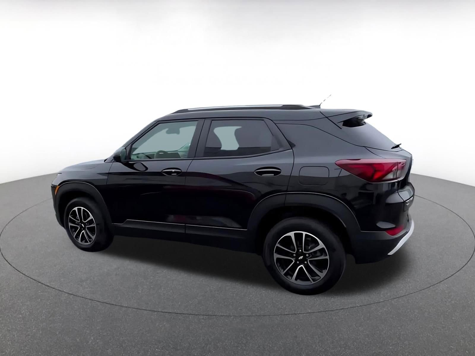 Thumbnail: 2025 Chevrolet TrailBlazer - 10