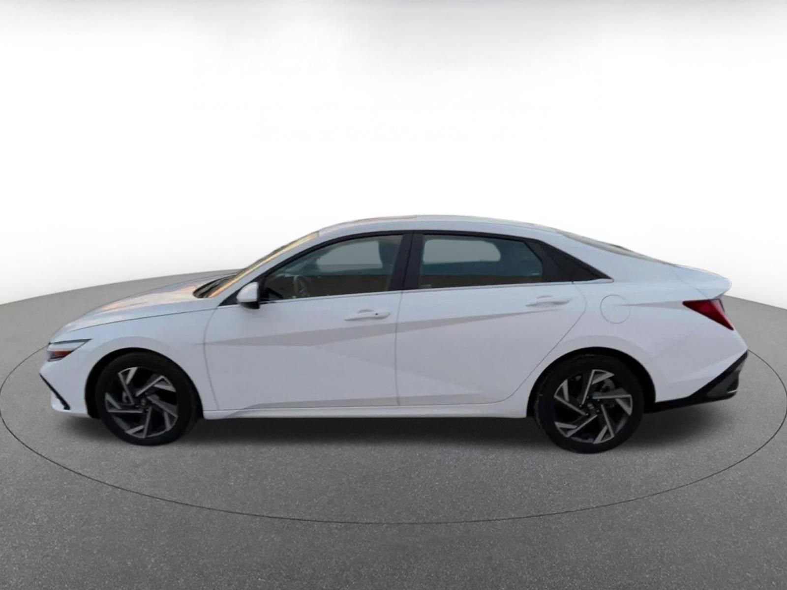 Thumbnail: 2025 Hyundai Elantra - 9