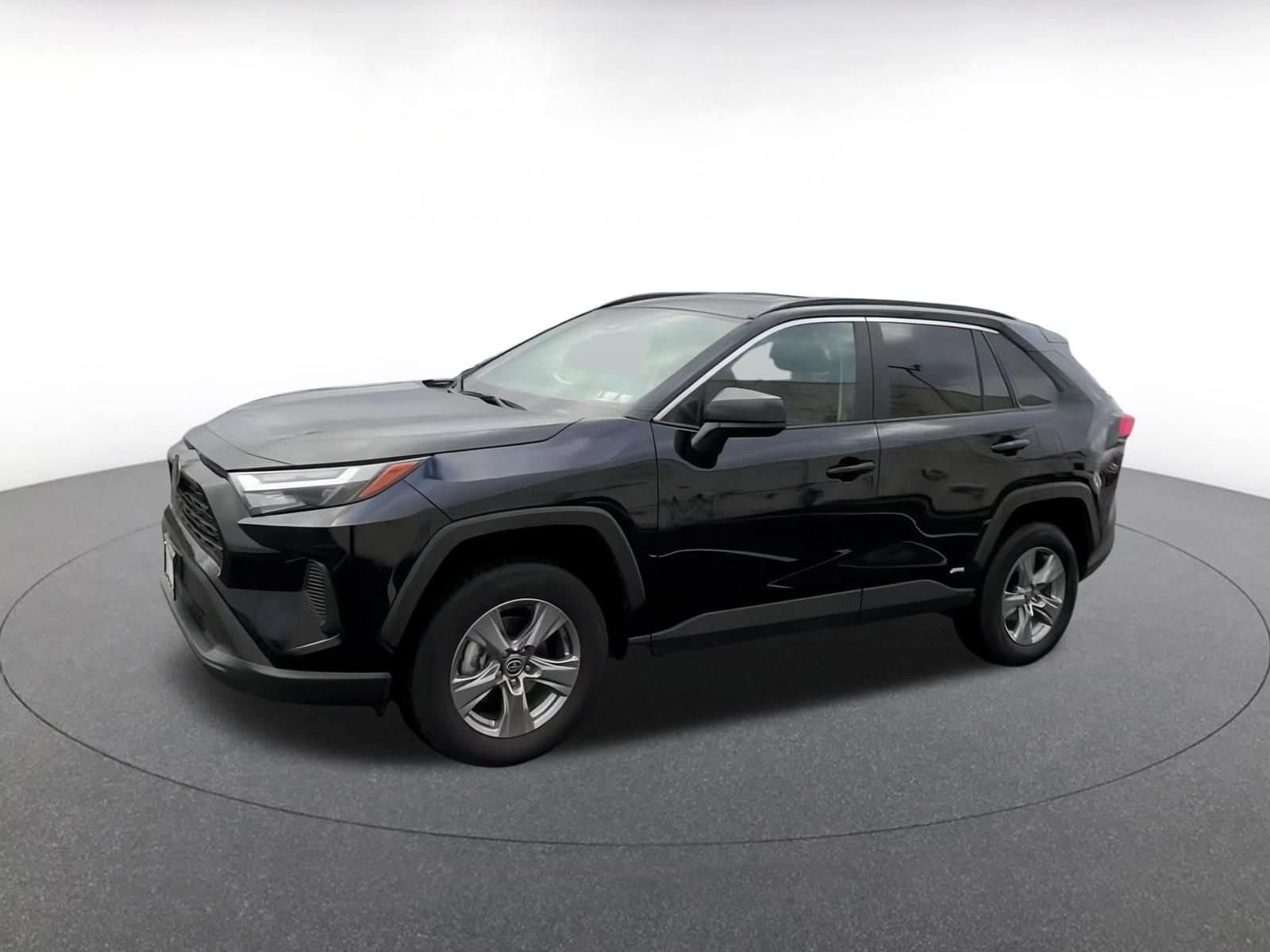 Thumbnail: 2025 Toyota RAV4 - 8