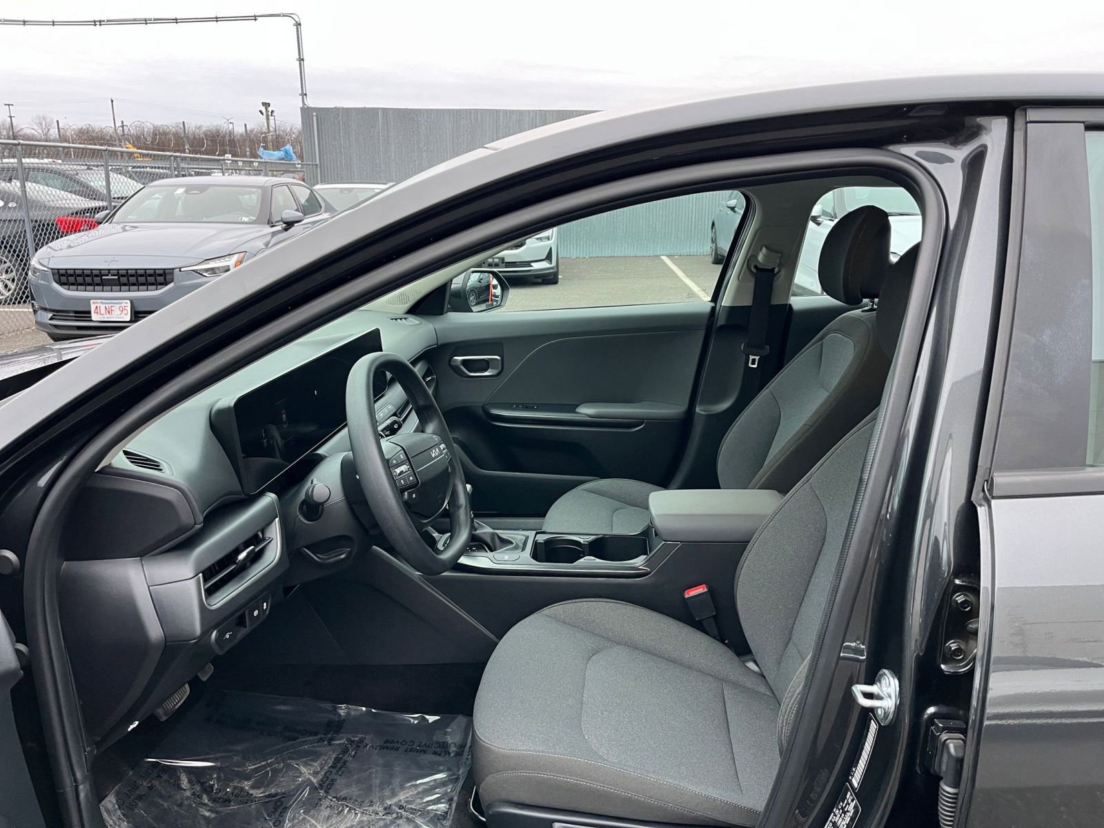 Thumbnail: 2025 Kia K4 - 25