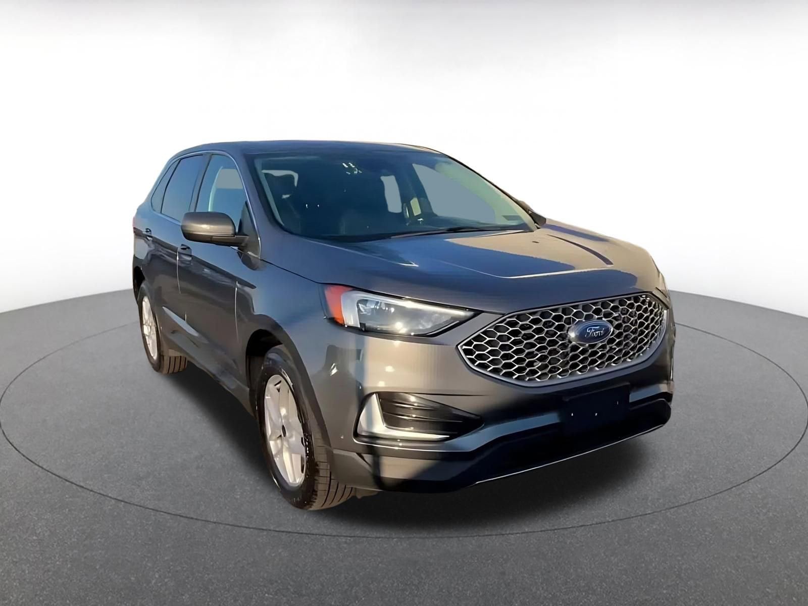 Thumbnail: 2024 Ford Edge - 3