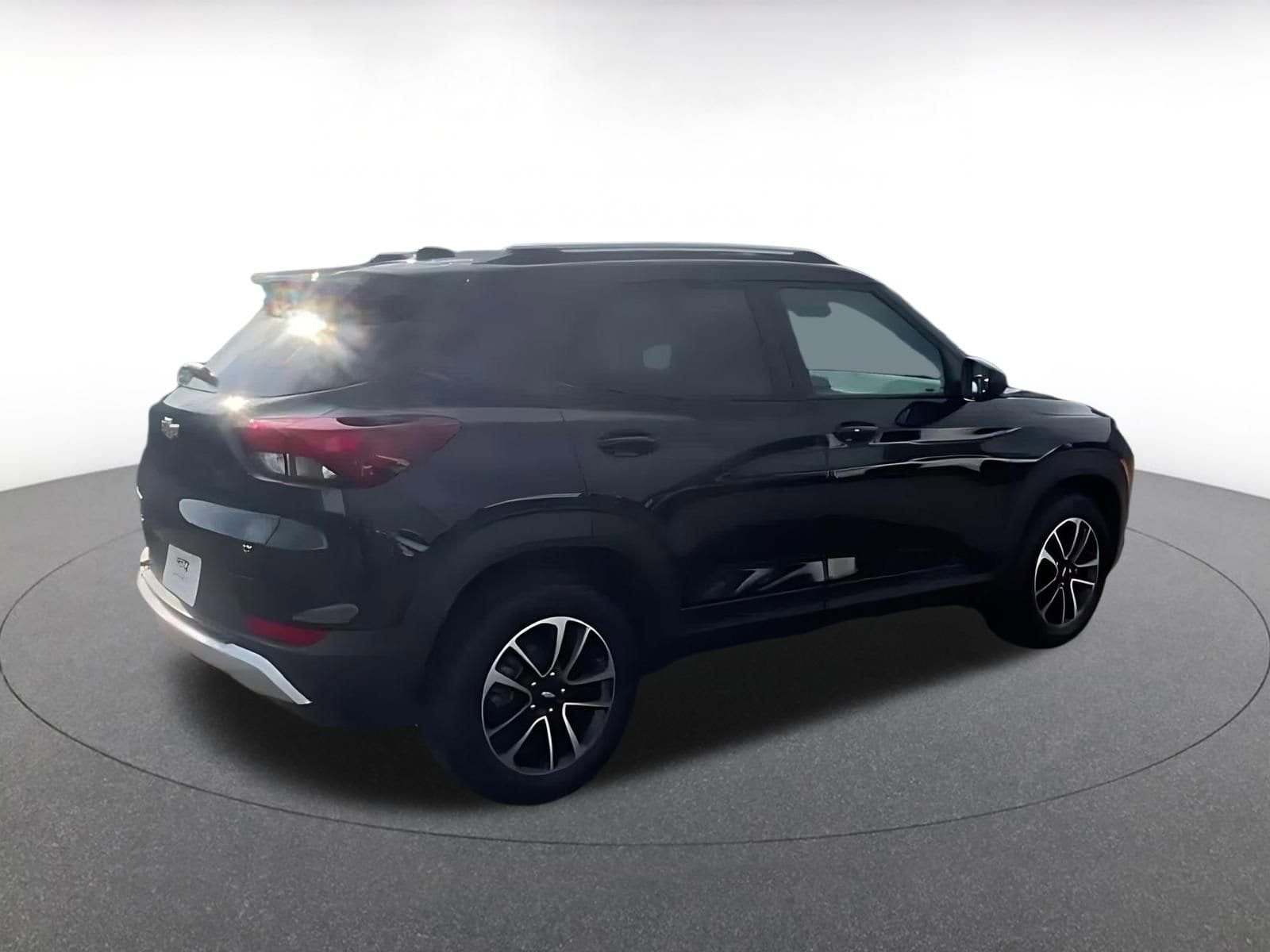 Thumbnail: 2025 Chevrolet TrailBlazer - 15