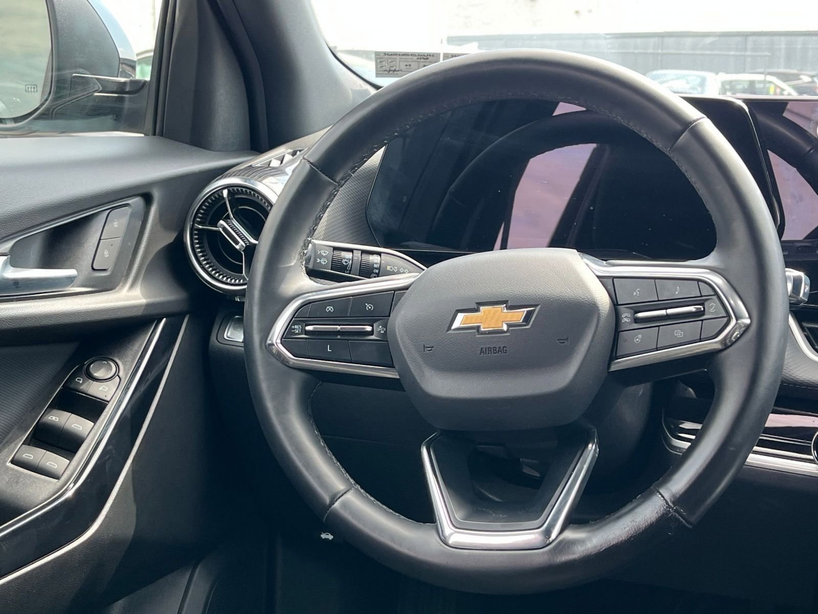 Thumbnail: 2025 Chevrolet Equinox - 28