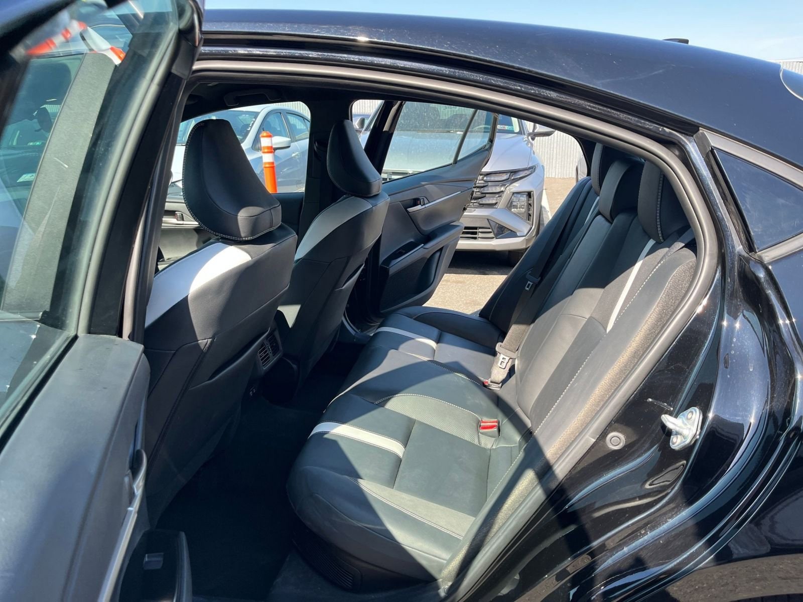 Thumbnail: 2025 Toyota Camry - 25