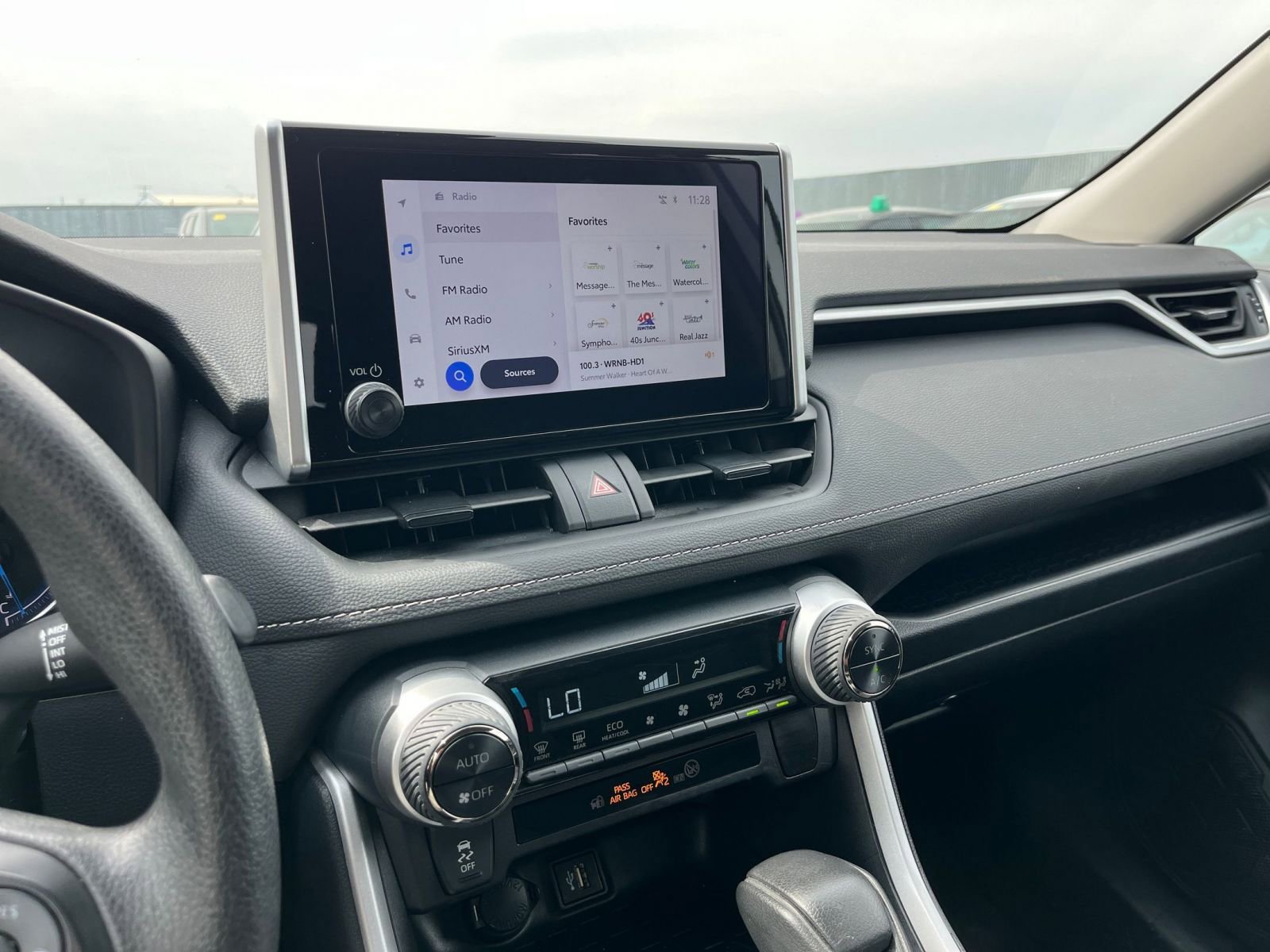 Thumbnail: 2025 Toyota RAV4 - 21