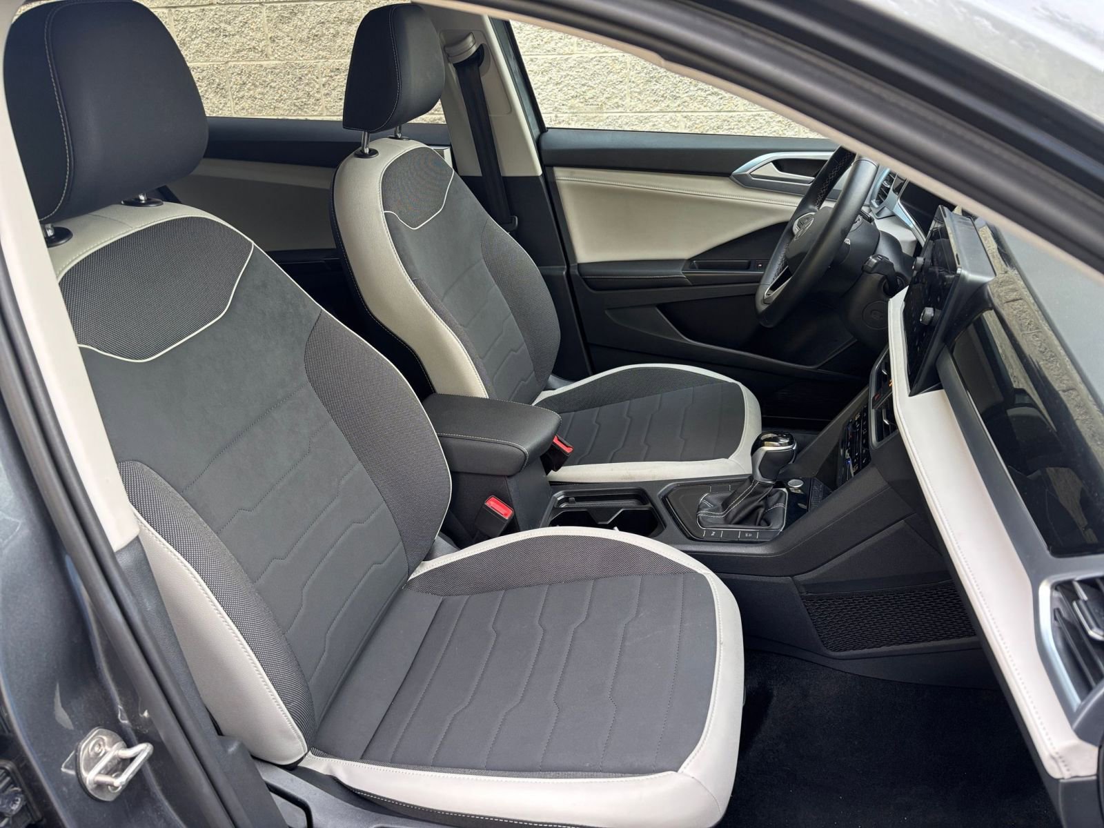 Thumbnail: 2025 Volkswagen Taos - 28