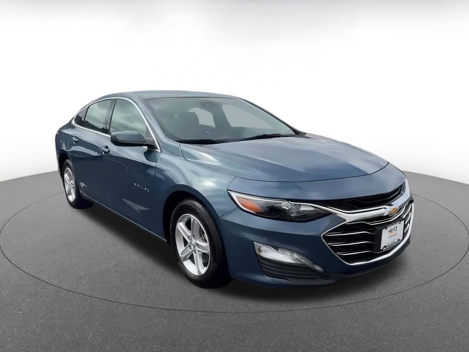 Thumbnail: 2024 Chevrolet Malibu - 3