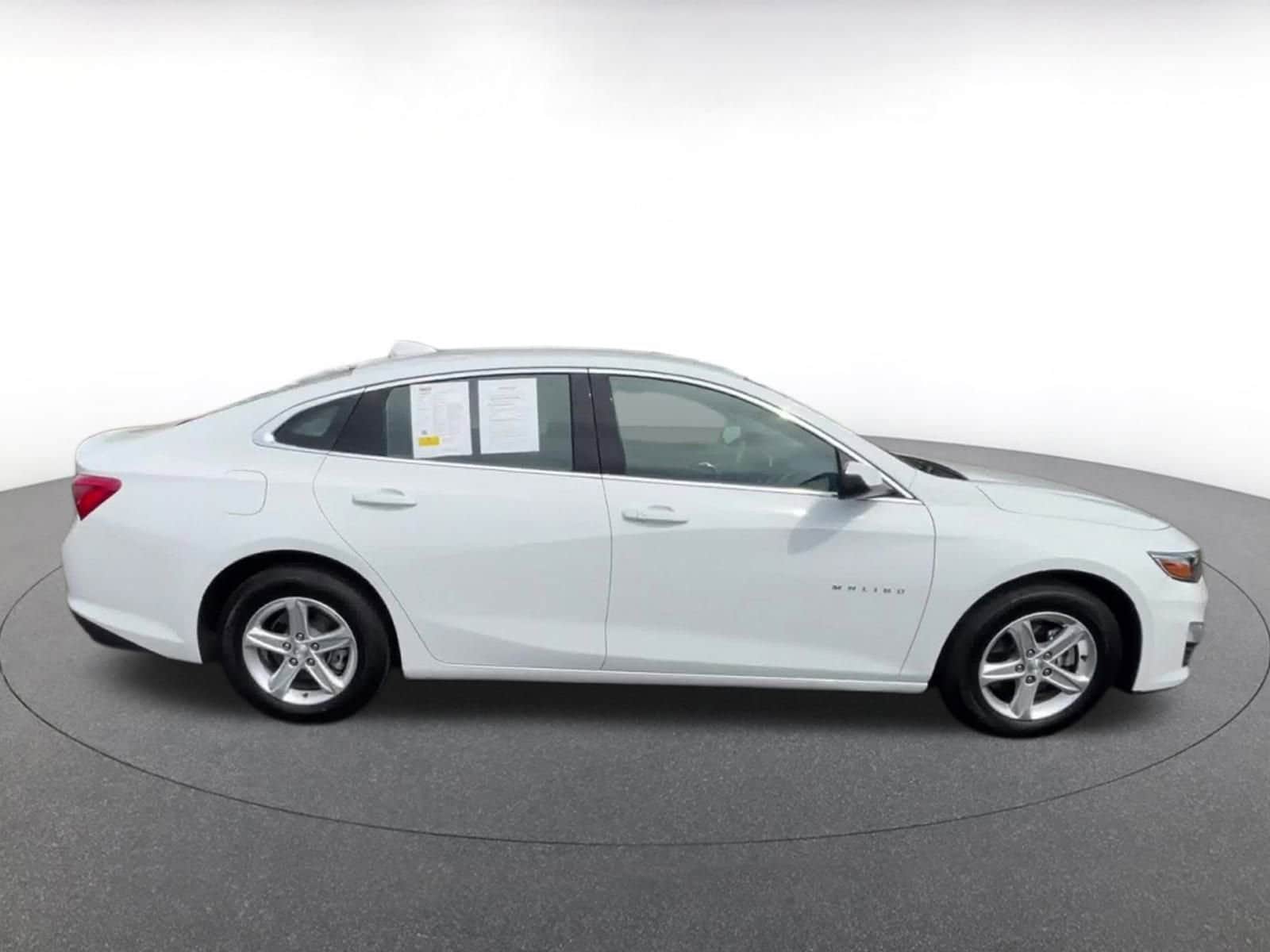 Thumbnail: 2024 Chevrolet Malibu - 16