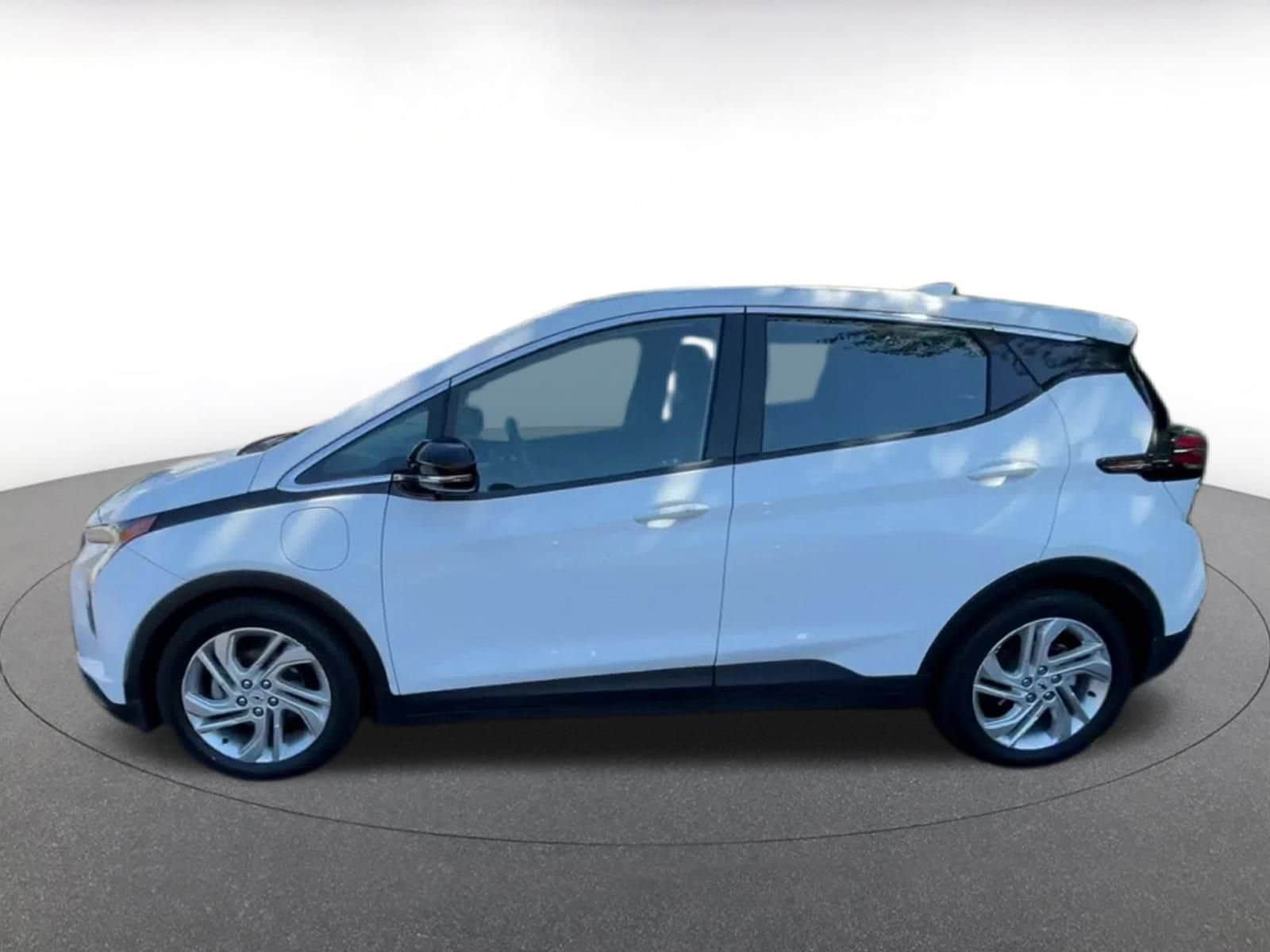 Thumbnail: 2023 Chevrolet Bolt EV - 8
