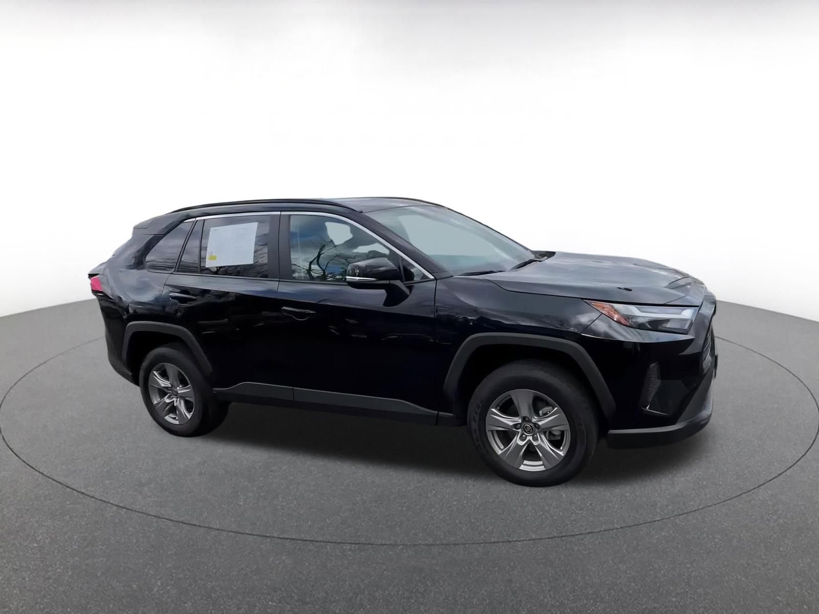 Thumbnail: 2025 Toyota RAV4 - 2