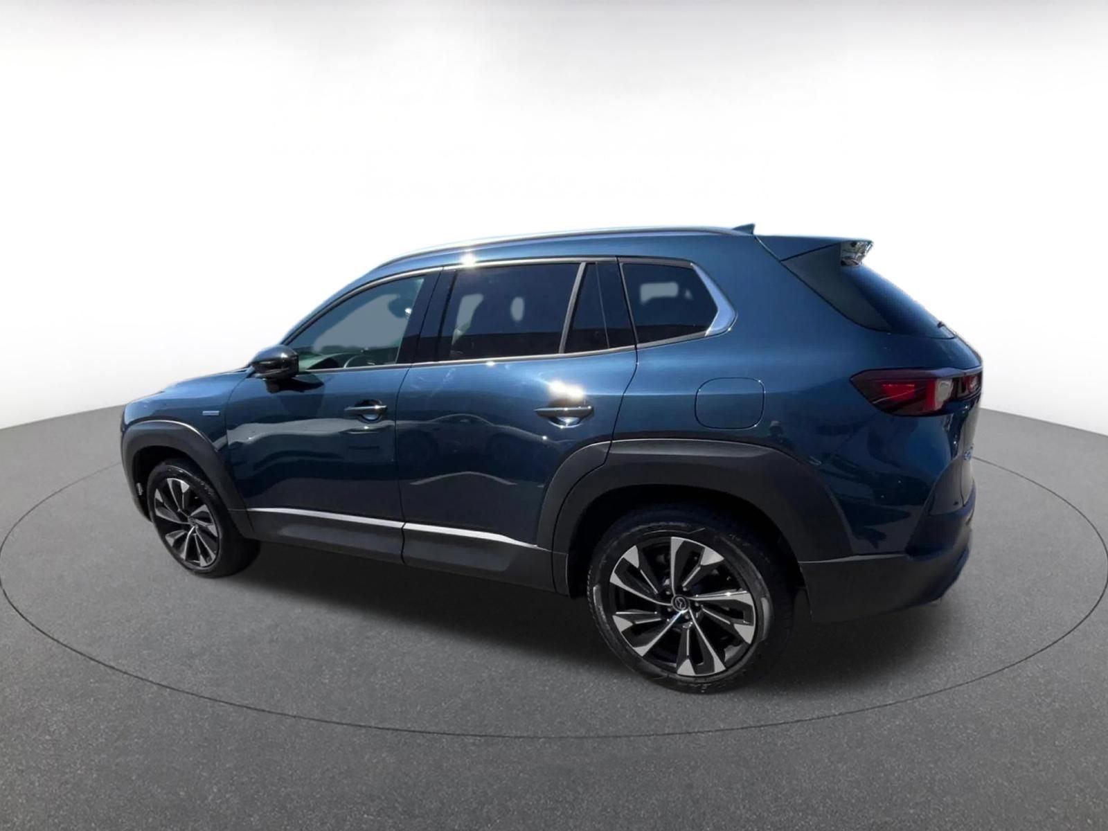 Thumbnail: 2025 Mazda CX-50 - 10