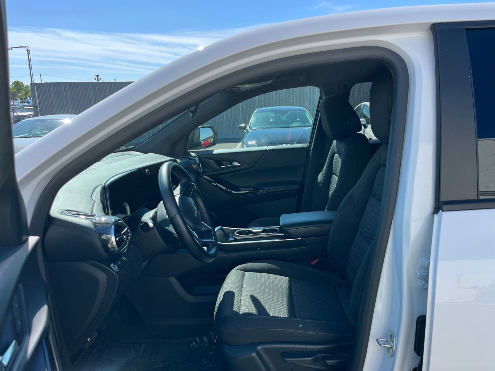Thumbnail: 2025 Chevrolet Equinox - 27