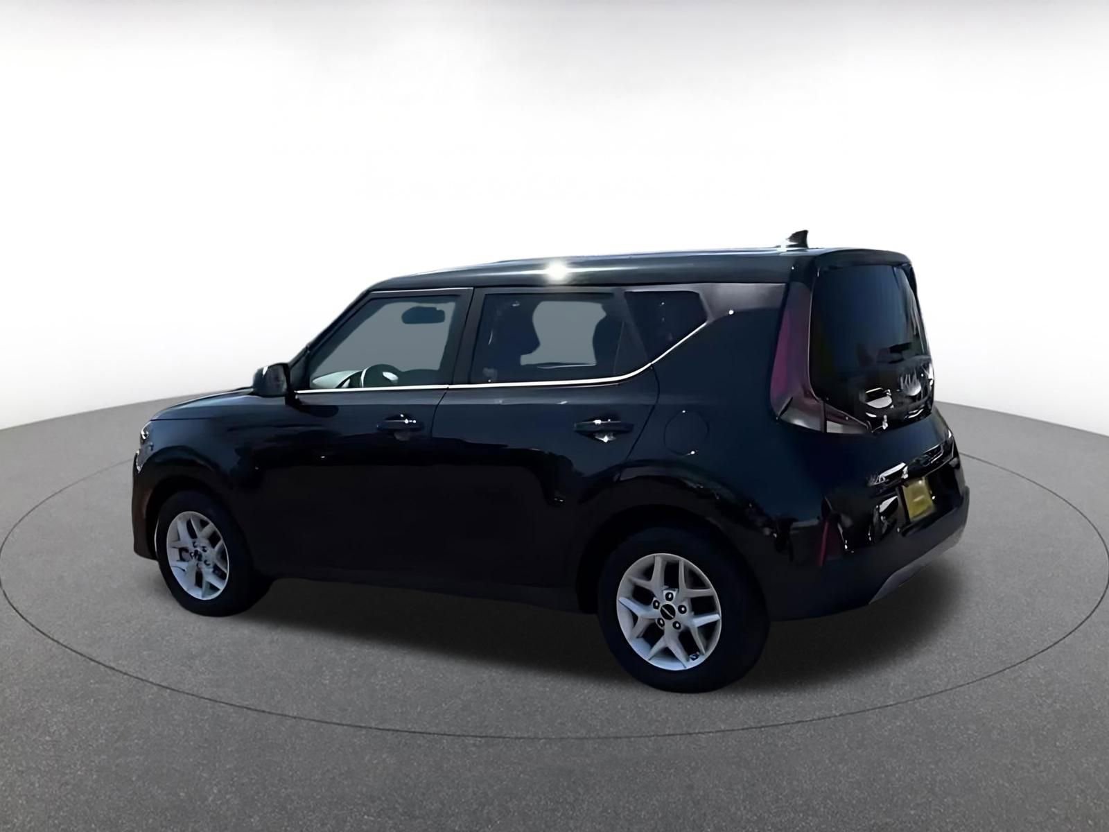 Thumbnail: 2025 Kia Soul - 10