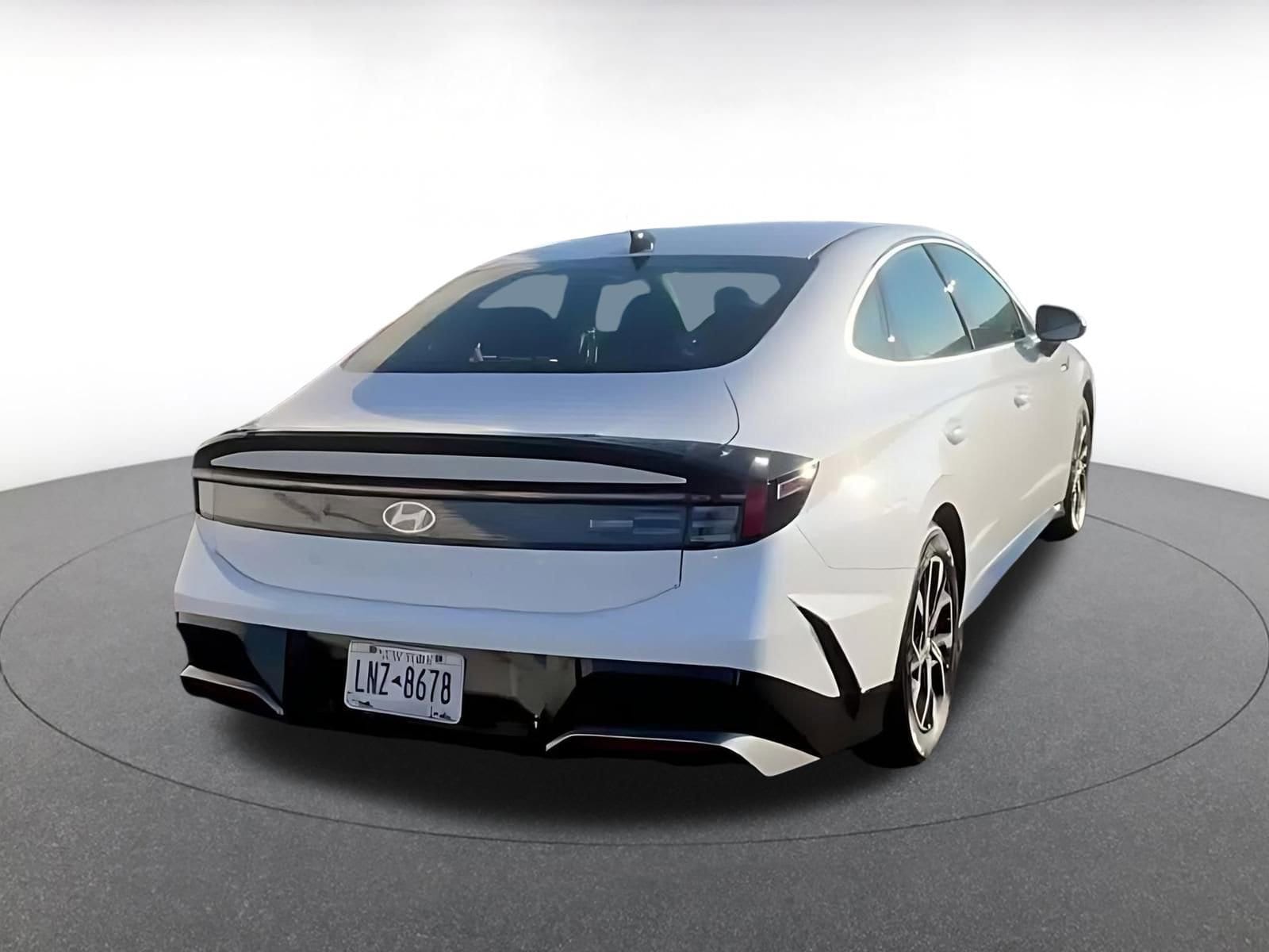 Thumbnail: 2025 Hyundai Sonata - 8