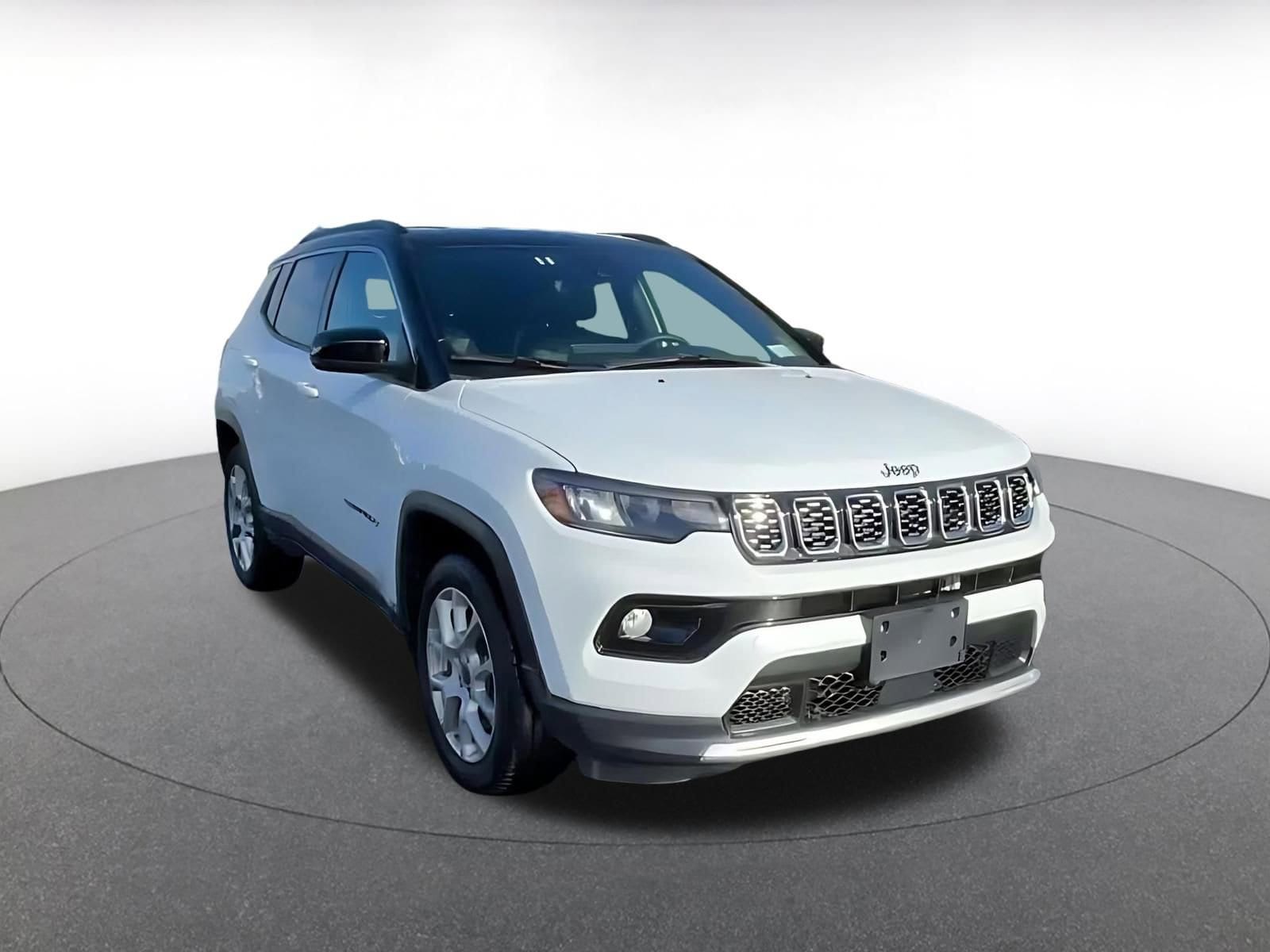 Thumbnail: 2025 Jeep Compass - 3