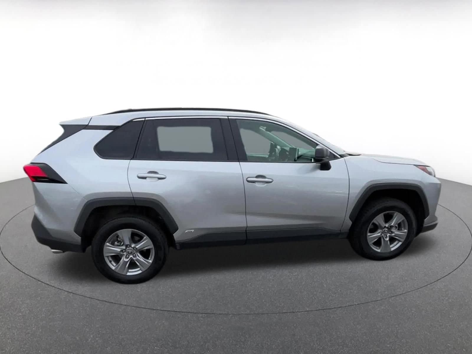 Thumbnail: 2025 Toyota RAV4 - 16