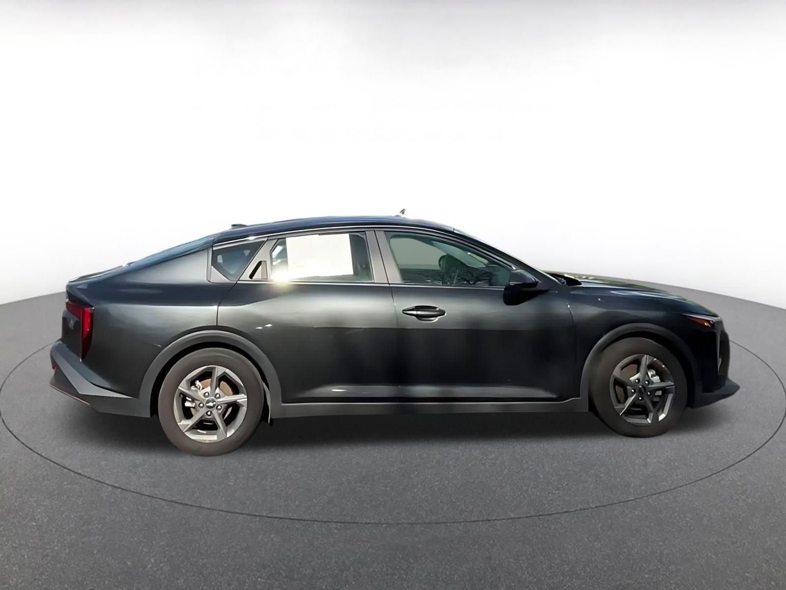 Thumbnail: 2025 Kia K4 - 16