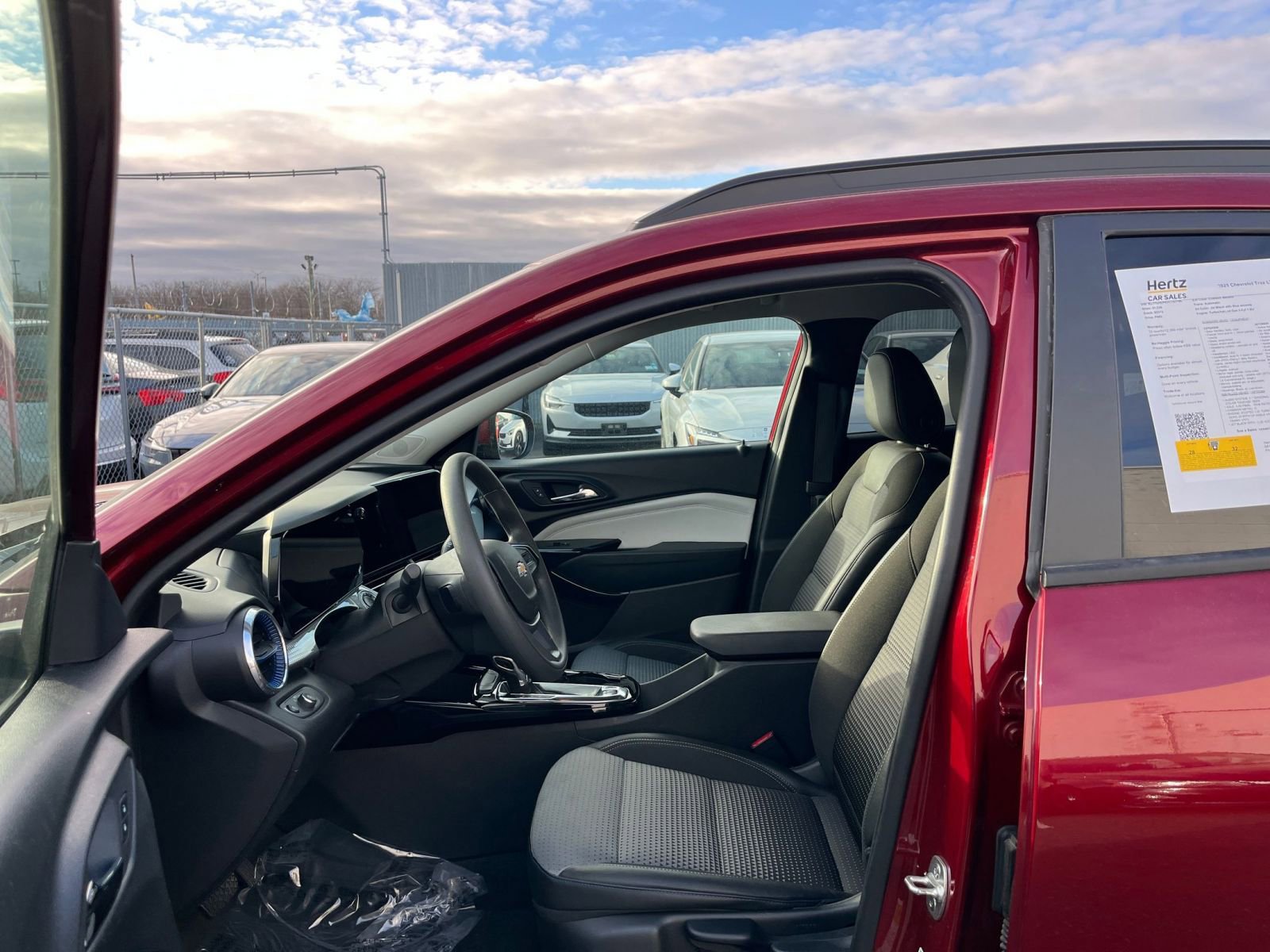 Thumbnail: 2025 Chevrolet Trax - 25