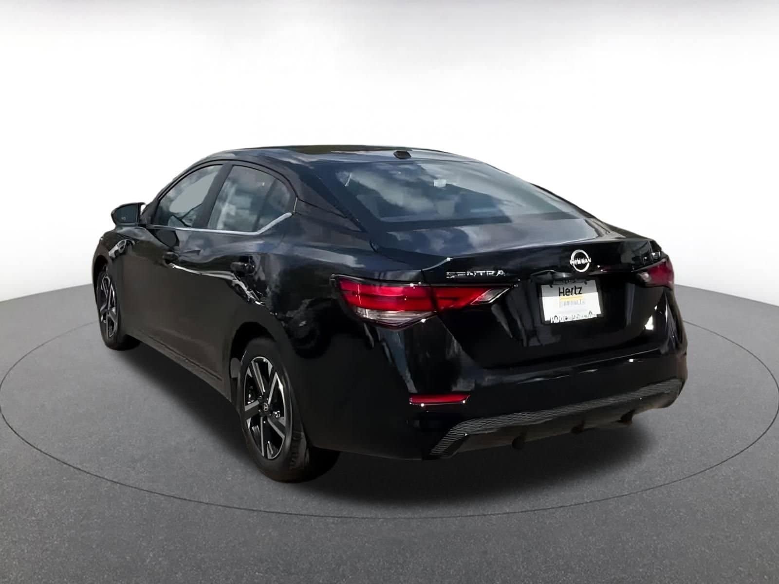 Thumbnail: 2024 Nissan Sentra - 10