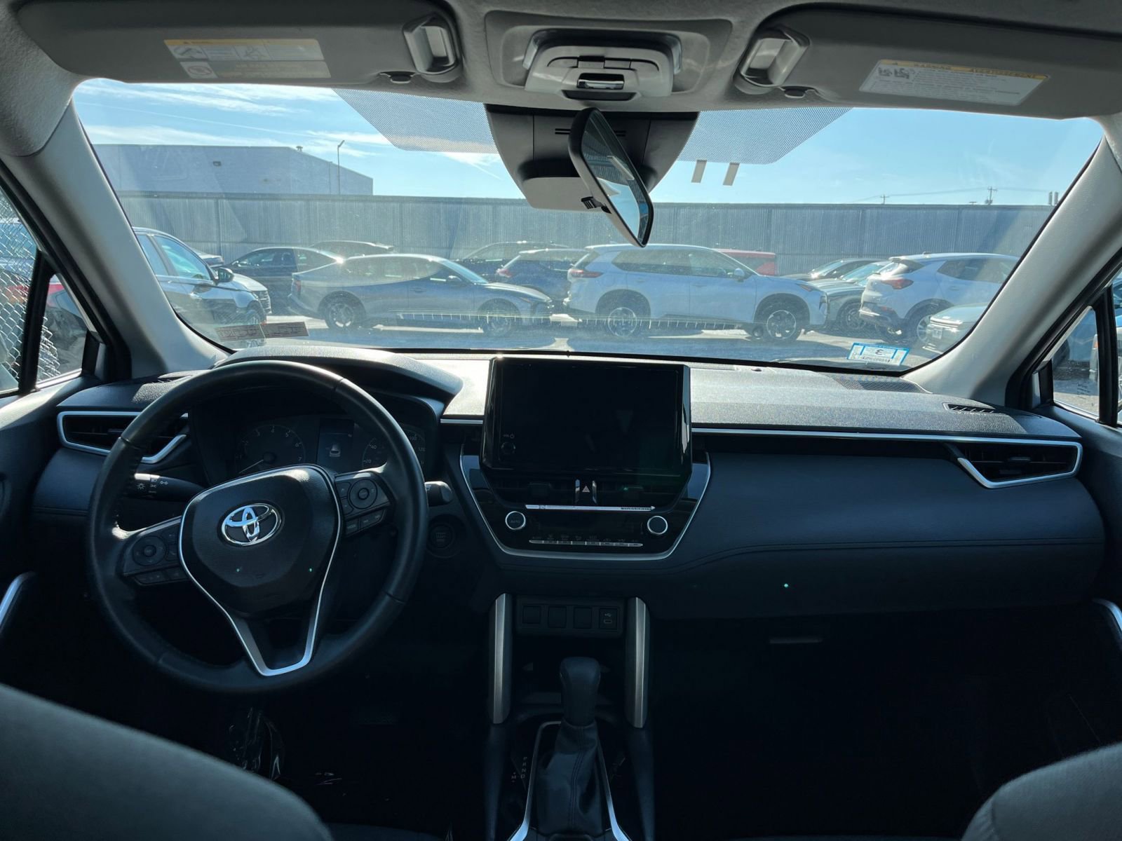 Thumbnail: 2025 Toyota Corolla Cross - 32