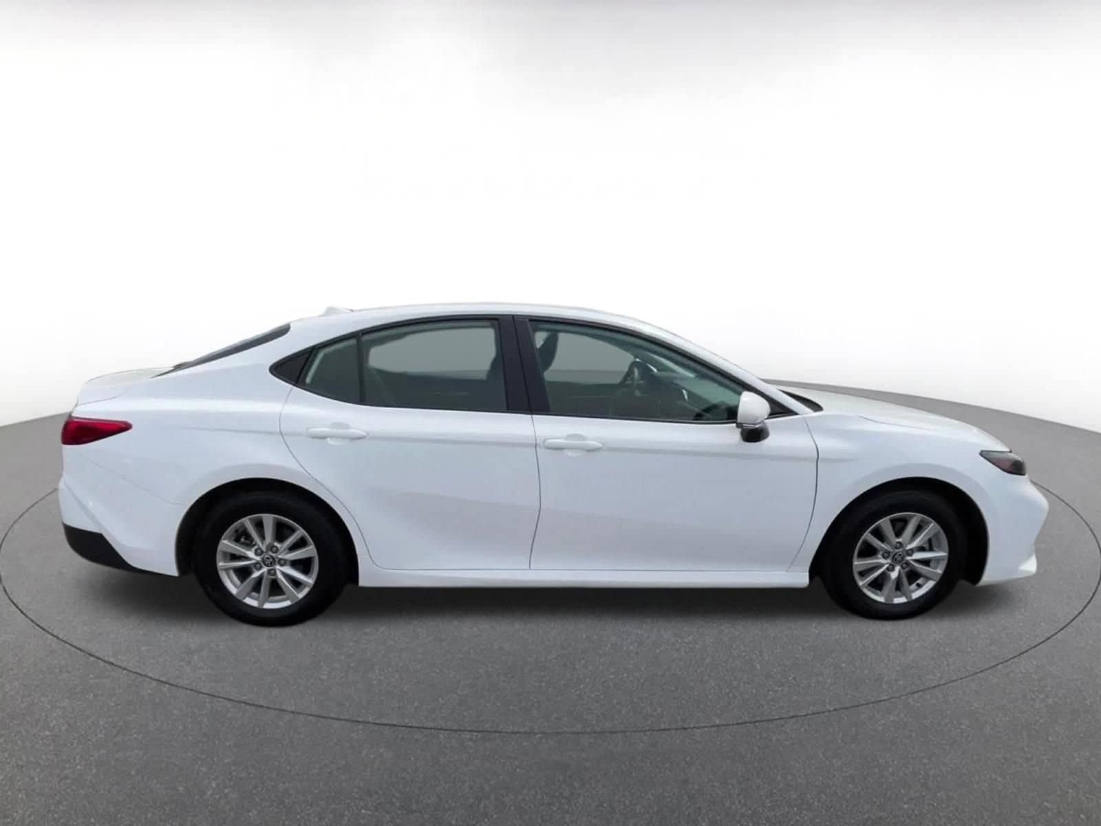 Thumbnail: 2025 Toyota Camry - 16