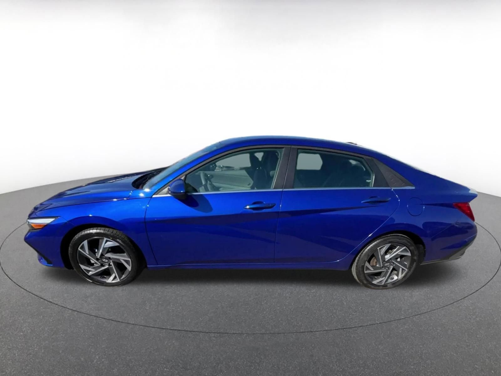 Thumbnail: 2025 Hyundai Elantra - 9