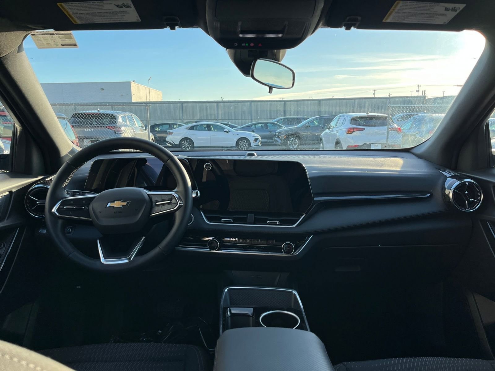 Thumbnail: 2025 Chevrolet Equinox - 32