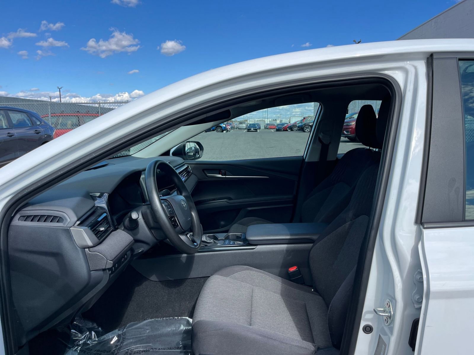 Thumbnail: 2025 Toyota Camry - 25