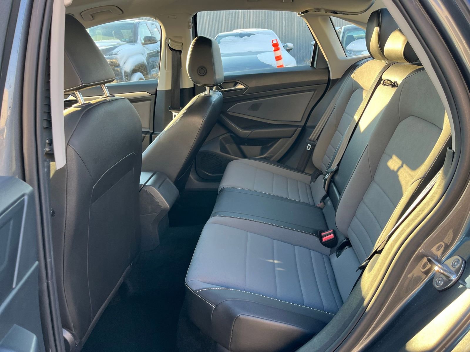 Thumbnail: 2025 Volkswagen Jetta - 24