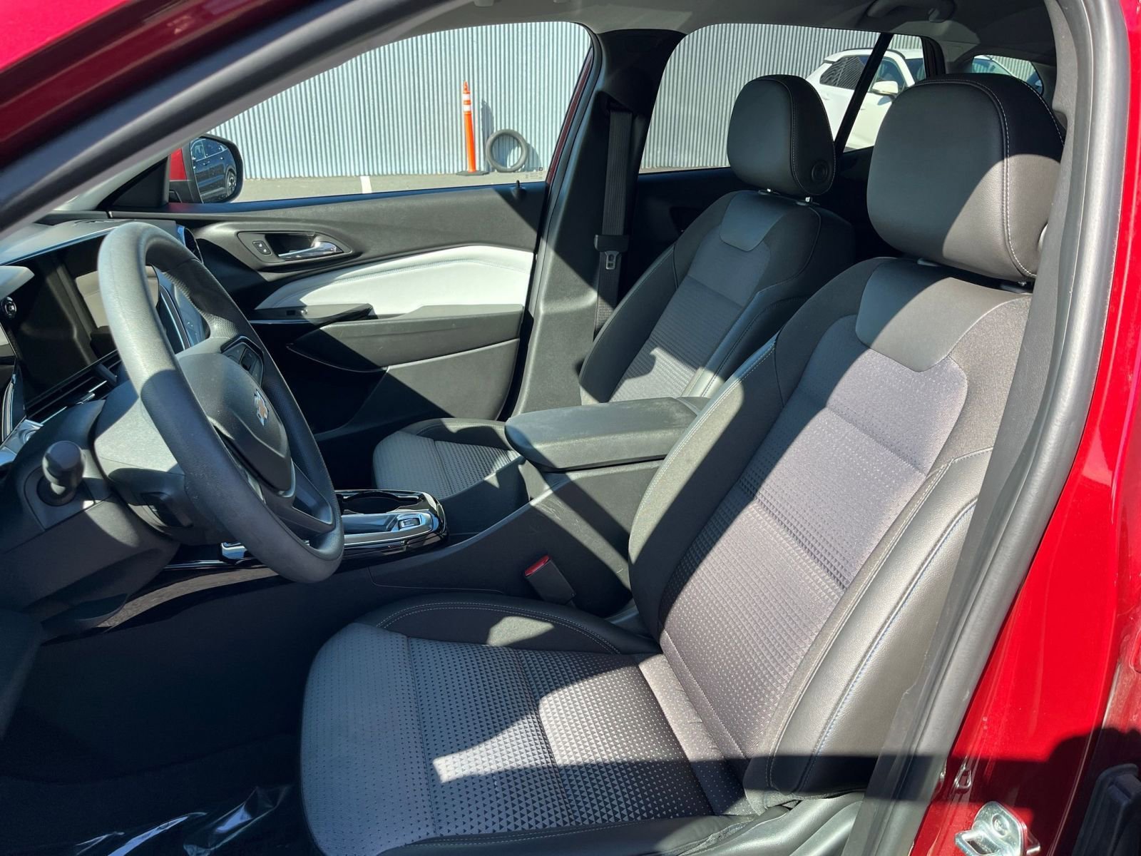 Thumbnail: 2025 Chevrolet Trax - 35