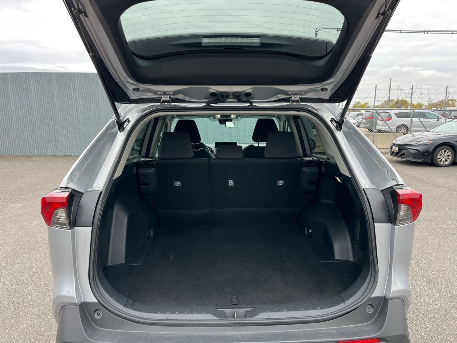 Thumbnail: 2025 Toyota RAV4 - 30