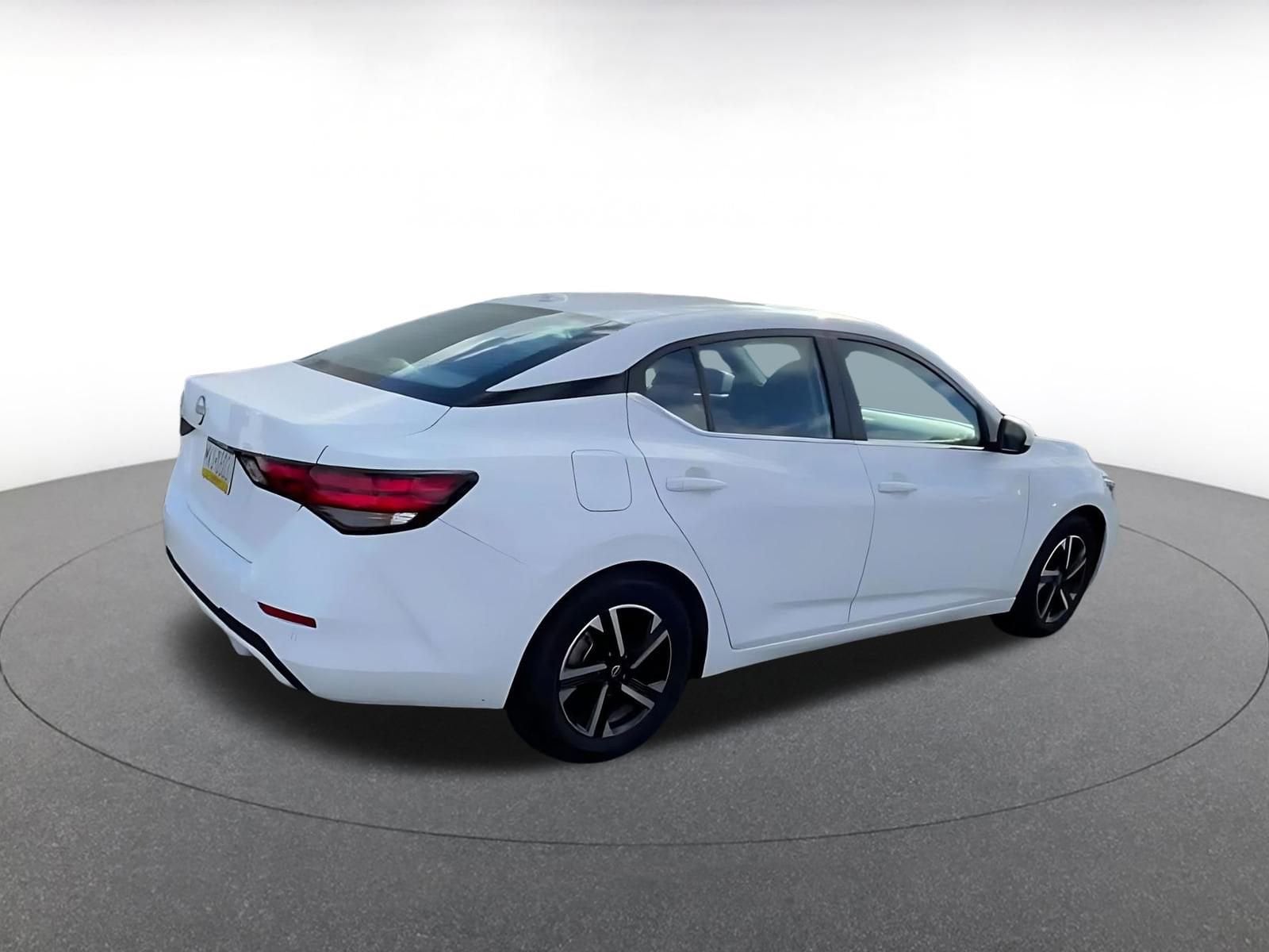 Thumbnail: 2025 Nissan Sentra - 15