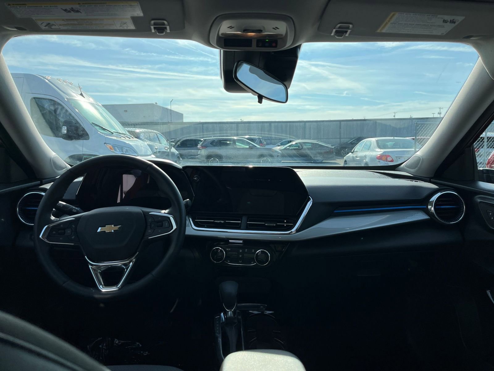 Thumbnail: 2025 Chevrolet Trax - 32