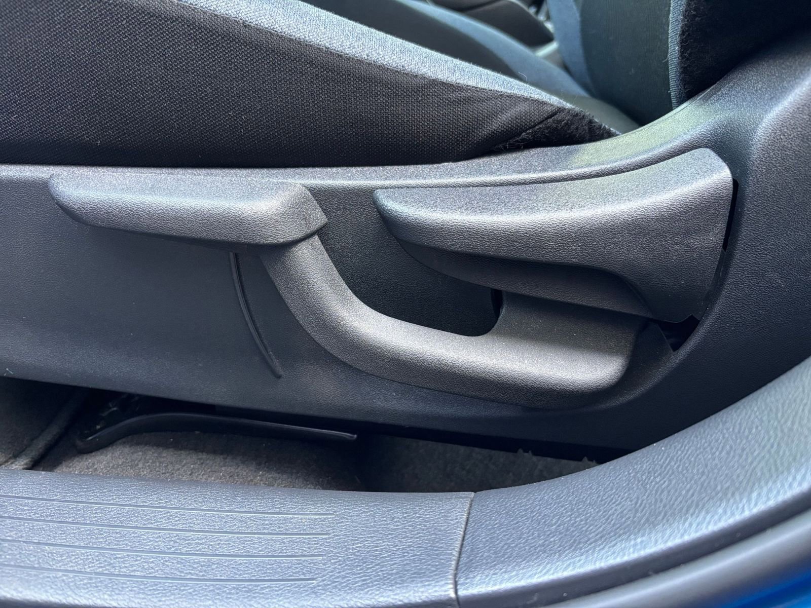 2023 Nissan Versa 1.6 SV 23