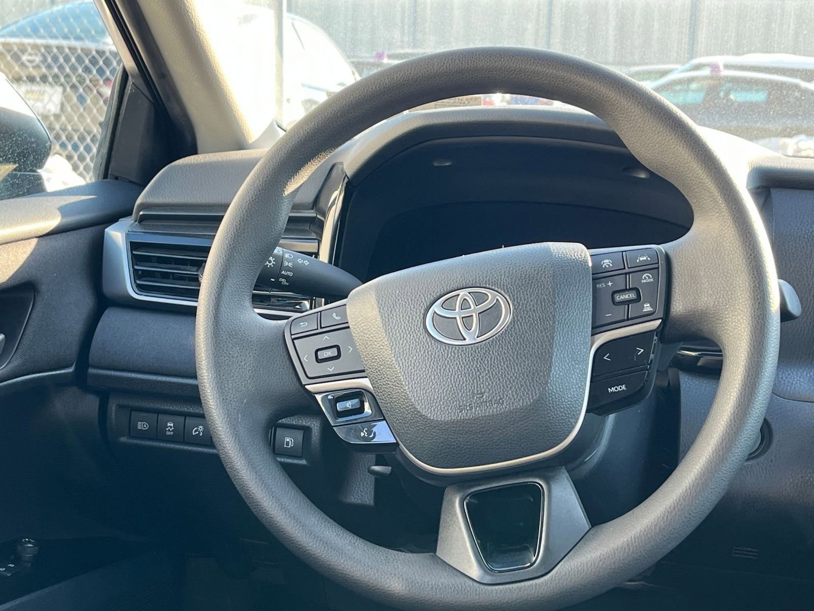 Thumbnail: 2025 Toyota Camry - 27