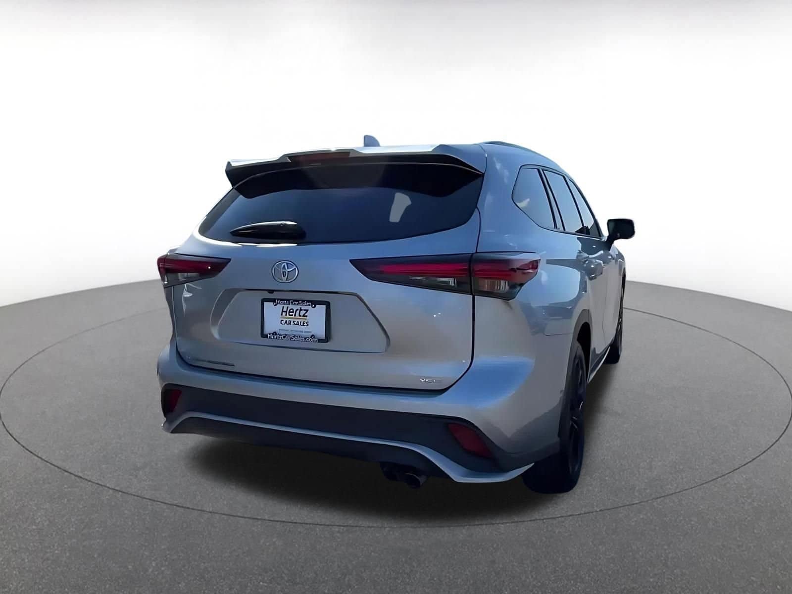 Thumbnail: 2024 Toyota Highlander - 14