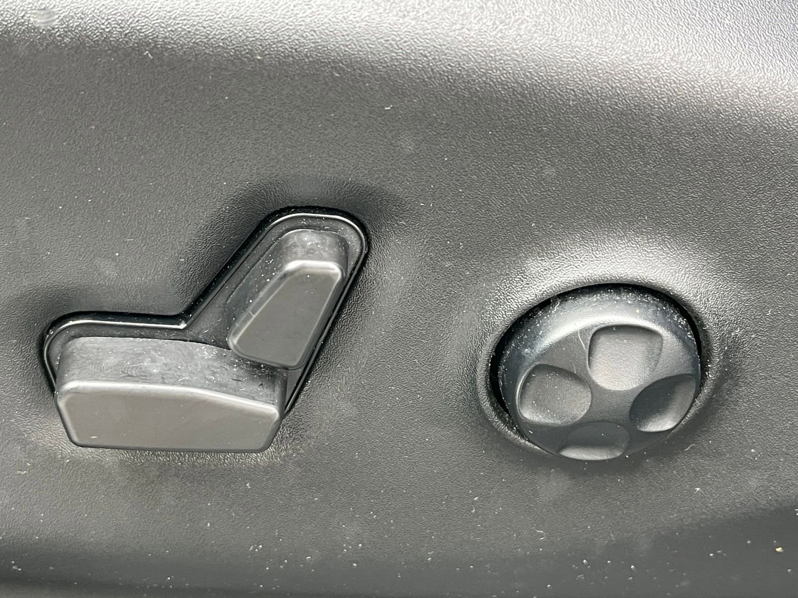 Thumbnail: 2025 Chrysler Pacifica - 22