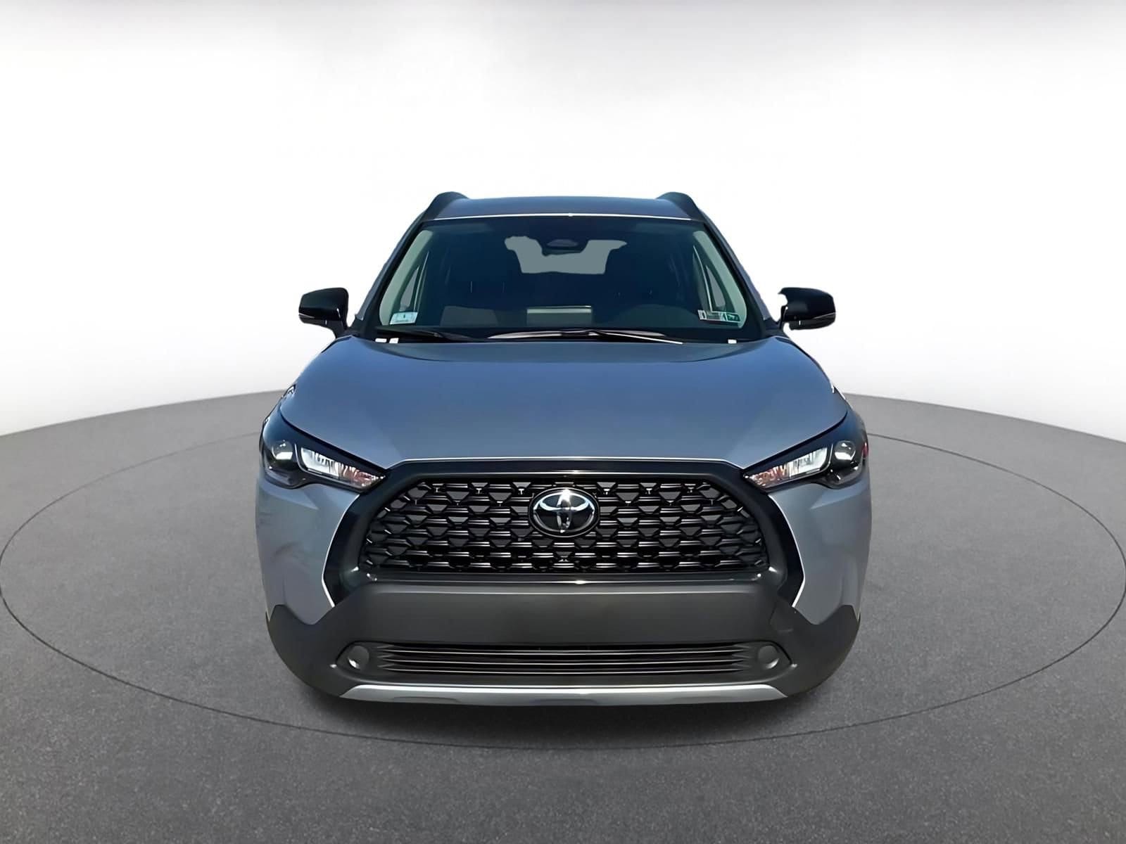 Thumbnail: 2025 Toyota Corolla Cross - 4