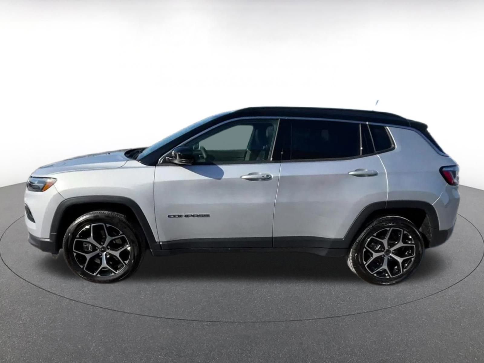 Thumbnail: 2025 Jeep Compass - 9