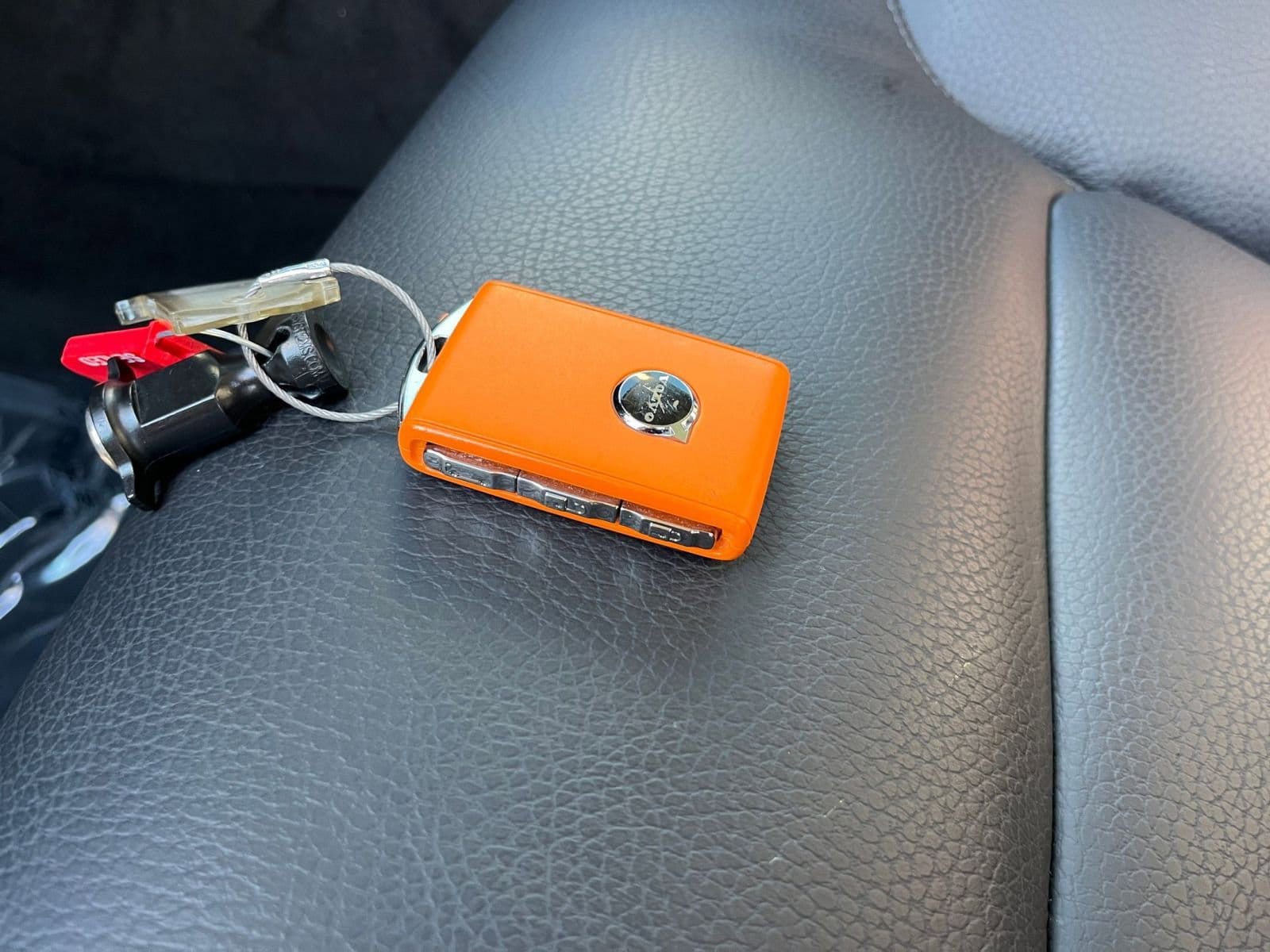 Thumbnail: 2025 Volvo S60 - 22