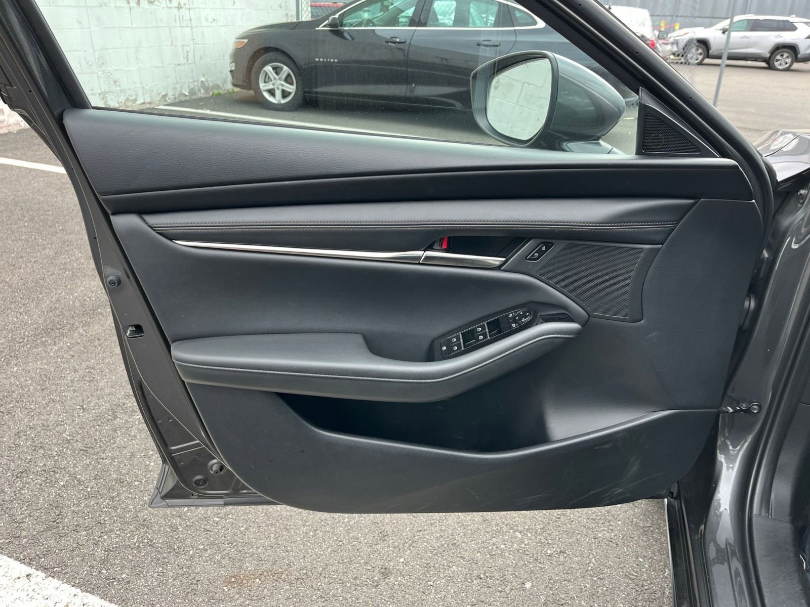 Thumbnail: 2025 Mazda Mazda3 - 21