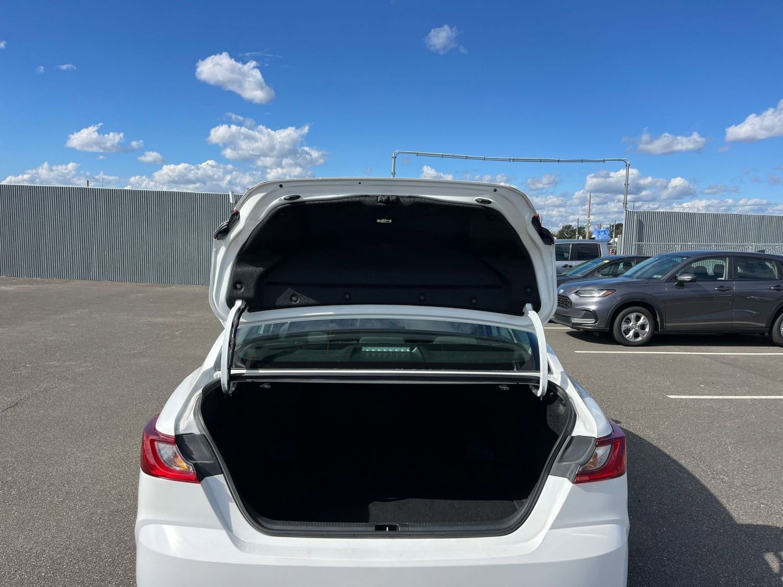 Thumbnail: 2025 Toyota Camry - 30