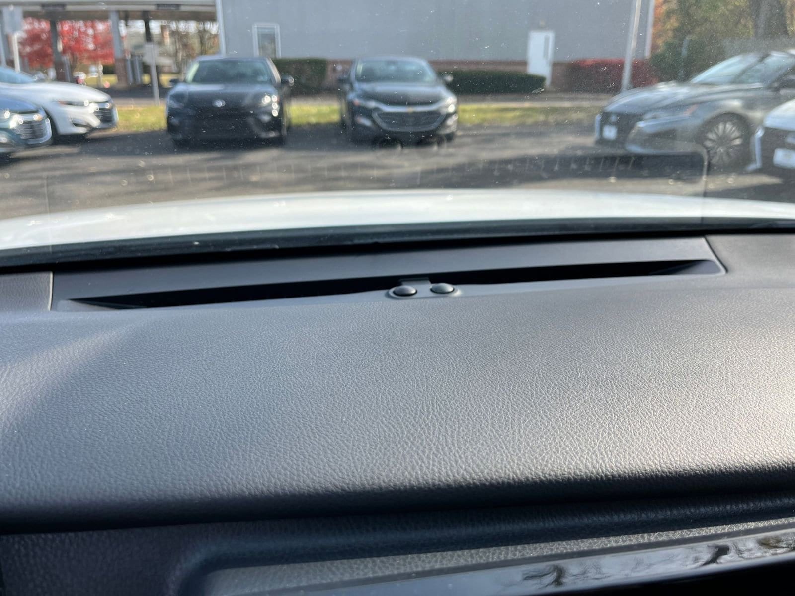 Thumbnail: 2025 Toyota Camry - 18